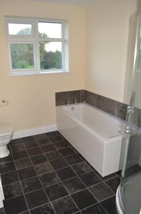 FAMILY BATHROOM W...