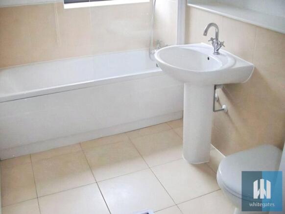 2 bed Apartment for sale Image 5