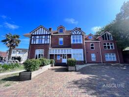 6, 31 Silverlawns, Totnes Road, Paignton TQ4 5LA