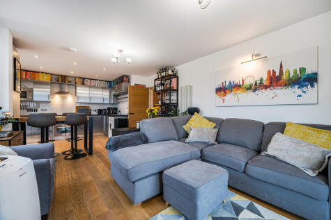 Kenavon Drive, Reading, Berkshire, RG1