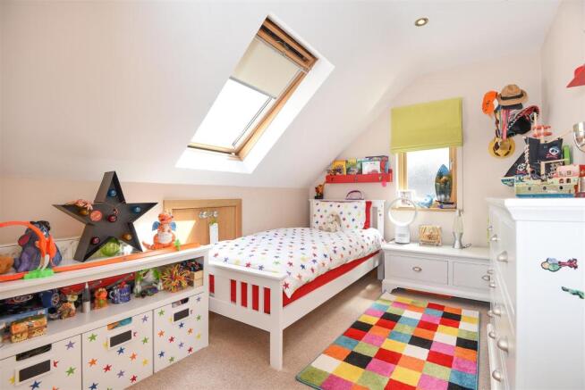 bedroom (13).jpg