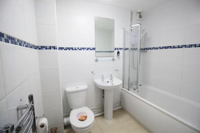 Bathroom.JPG