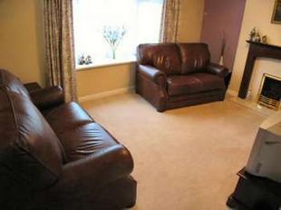 LOUNGE 14'4 x 10'3