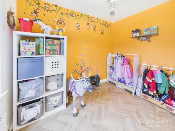 4 bed Detached for sale Image 5