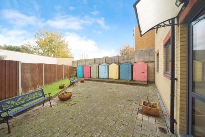 Gosport Road, London, E17 photo 4