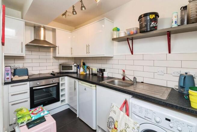 Heckingham Park Drive, Hales, Norwich, Norfolk, NR14 photo 2