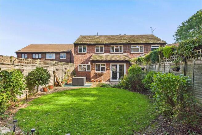 Stratfield Avenue, Tadley, Hampshire, RG26 photo 4