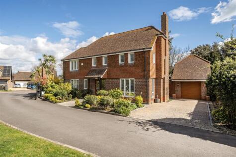 Swordfish Close, Hill Head