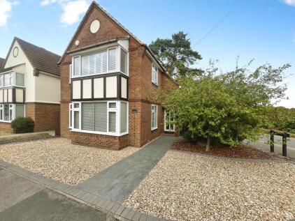 St. Georges Road, Badshot Lea, Farnham, Surrey, GU9