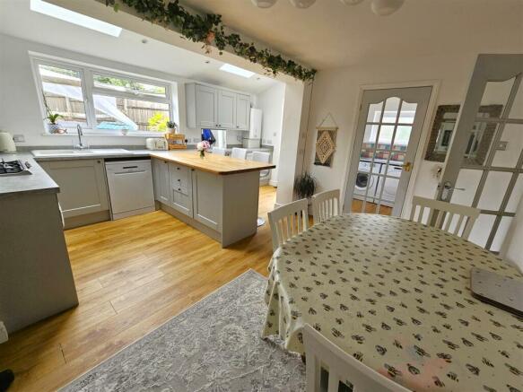 Kitchen Diner.jpg