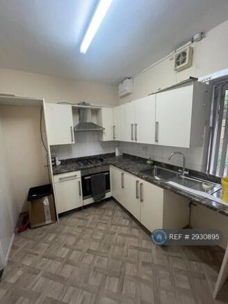 3 bed Terraced to rent Image 11
