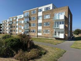5, Solent Pines, Whitby Road, Lymington SO41 0UX