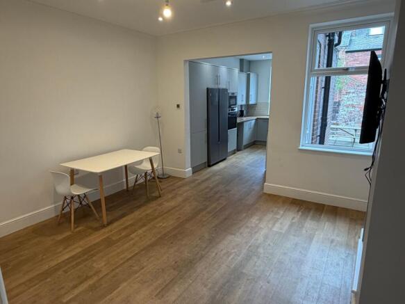4 bed Terraced for sale Image 6