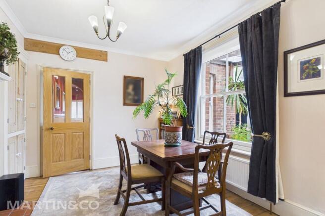 CAM01953G0-PR0112...