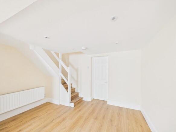 2 bed Terraced for sale Image 6