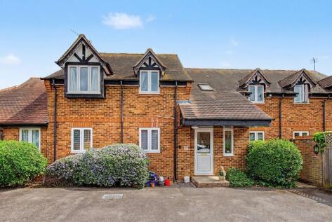 Park Court, Thame