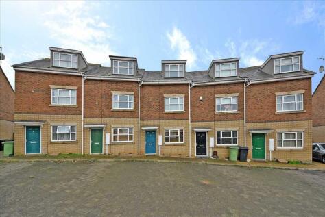 The Crescent, Wellingborough, NN8 5NW