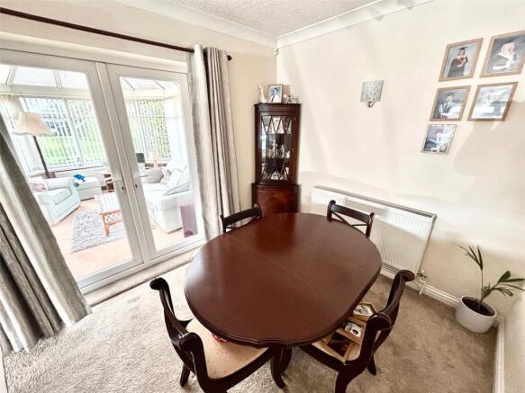 3 bed Bungalow for sale Image 12