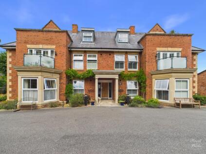 Royal Court, Chandos Road, Buckingham, Buckinghamshire, MK18