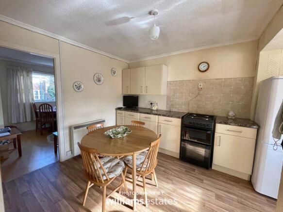 Kitchen/ Break...