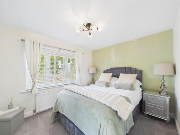 2 bed Town House for sale Image 9