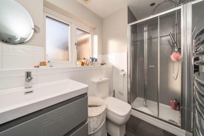 BEDROOM 2 EN-SUITE