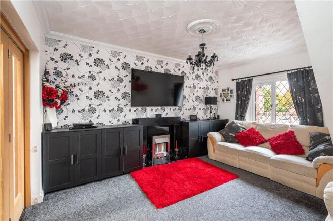 3 bed Semi-Detached for sale Image 8