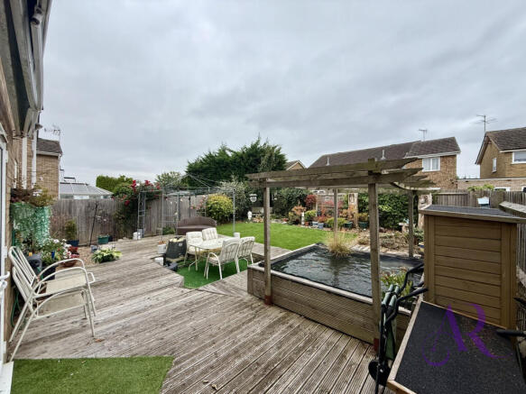 Tennyson Drive, Newport Pagnell photo 4