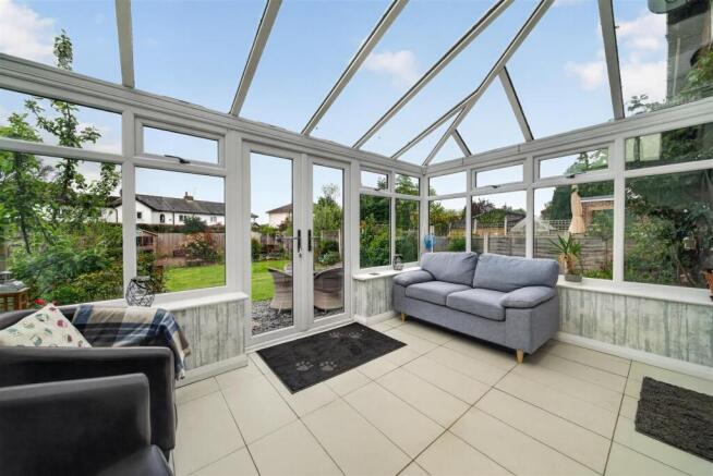 Weston Drive, Otley photo 4