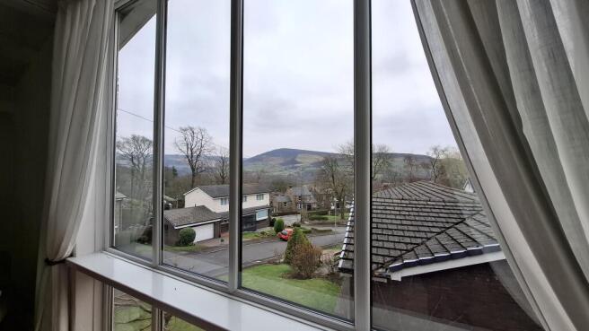 Manor Close, Grasscroft, Oldham photo 4