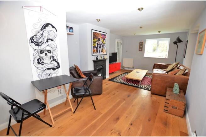Lounge/Dining Room