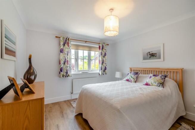 8556436-interior11.jpg