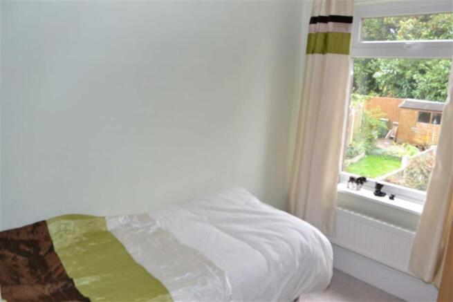 BEDROOM 3 (REAR)