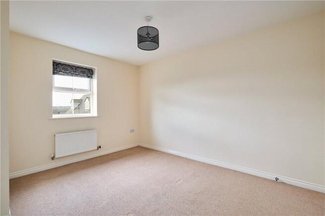 4 bed Detached for sale Image 12
