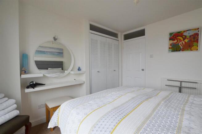 bed 2.jpg