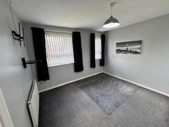 2 bed Terraced to rent Image 9