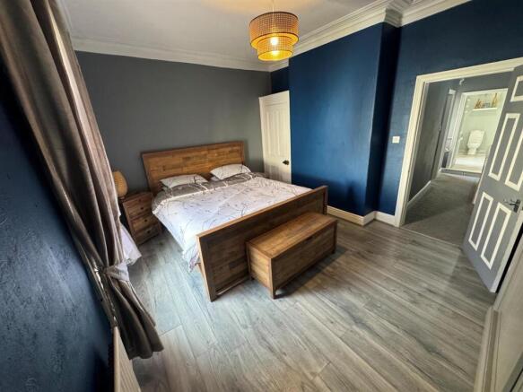 MASTER BED FRONT TO REAR.jpg
