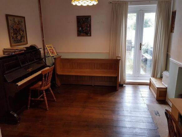 Photo 3