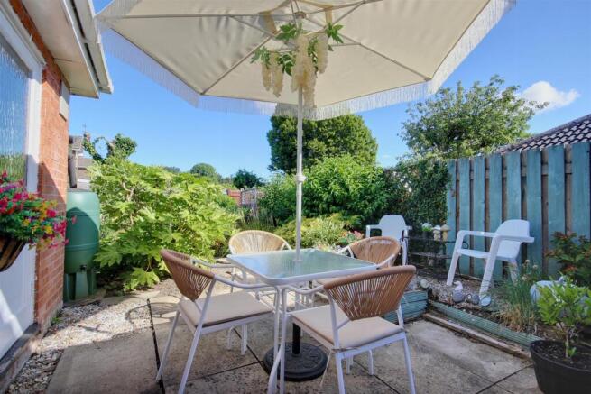 2 bed Semi-Detached for sale Image 11