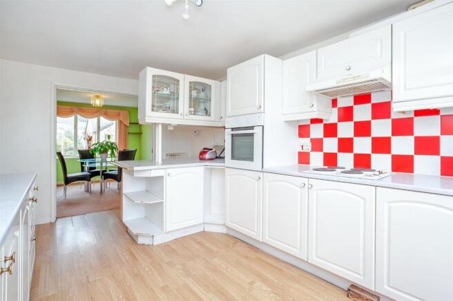 Kitchen 4.jpg