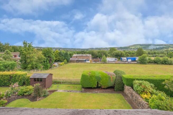 4 bed Detached for sale Image 12