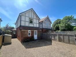 37, Third Avenue, Havant PO9 2QR
