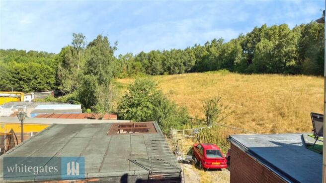 3 bed Terraced for sale Image 8