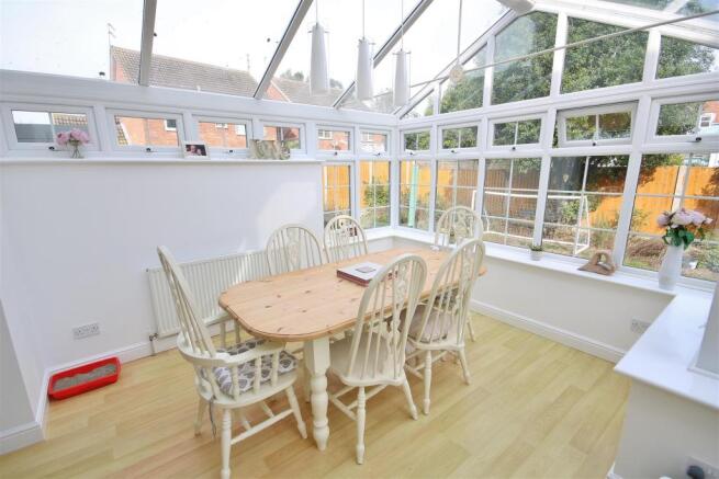Conservatory/ Dining Room