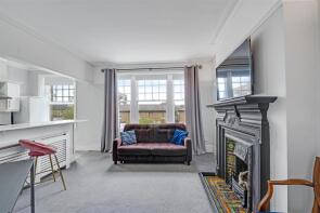 4a, Lebanon Park Mansions, Richmond Road, Twickenham TW1 3BH