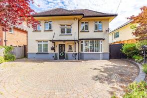 6, Thistlebarrow Road, Bournemouth BH7 7AJ
