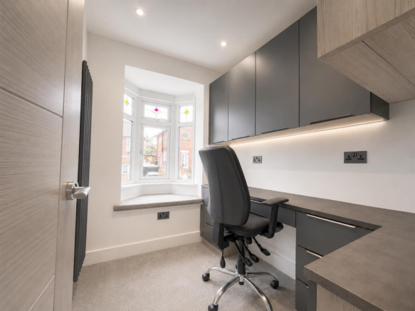 3 bed Semi-Detached to rent Image 6