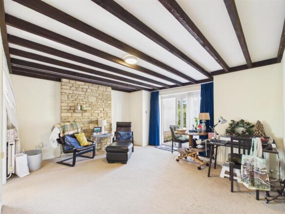 Living/Dining Area