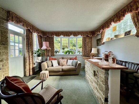 3 bed Semi-Detached for sale Image 5