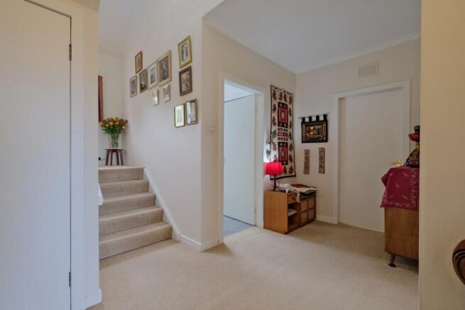 70 Belstane Rd, Carluke ML8 4BG-21.jpg